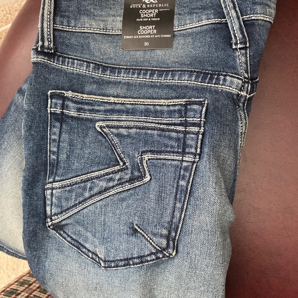 New With Tag Rock & Republic Cooper Denim Shorts Size 30 - Picture 5 of 7